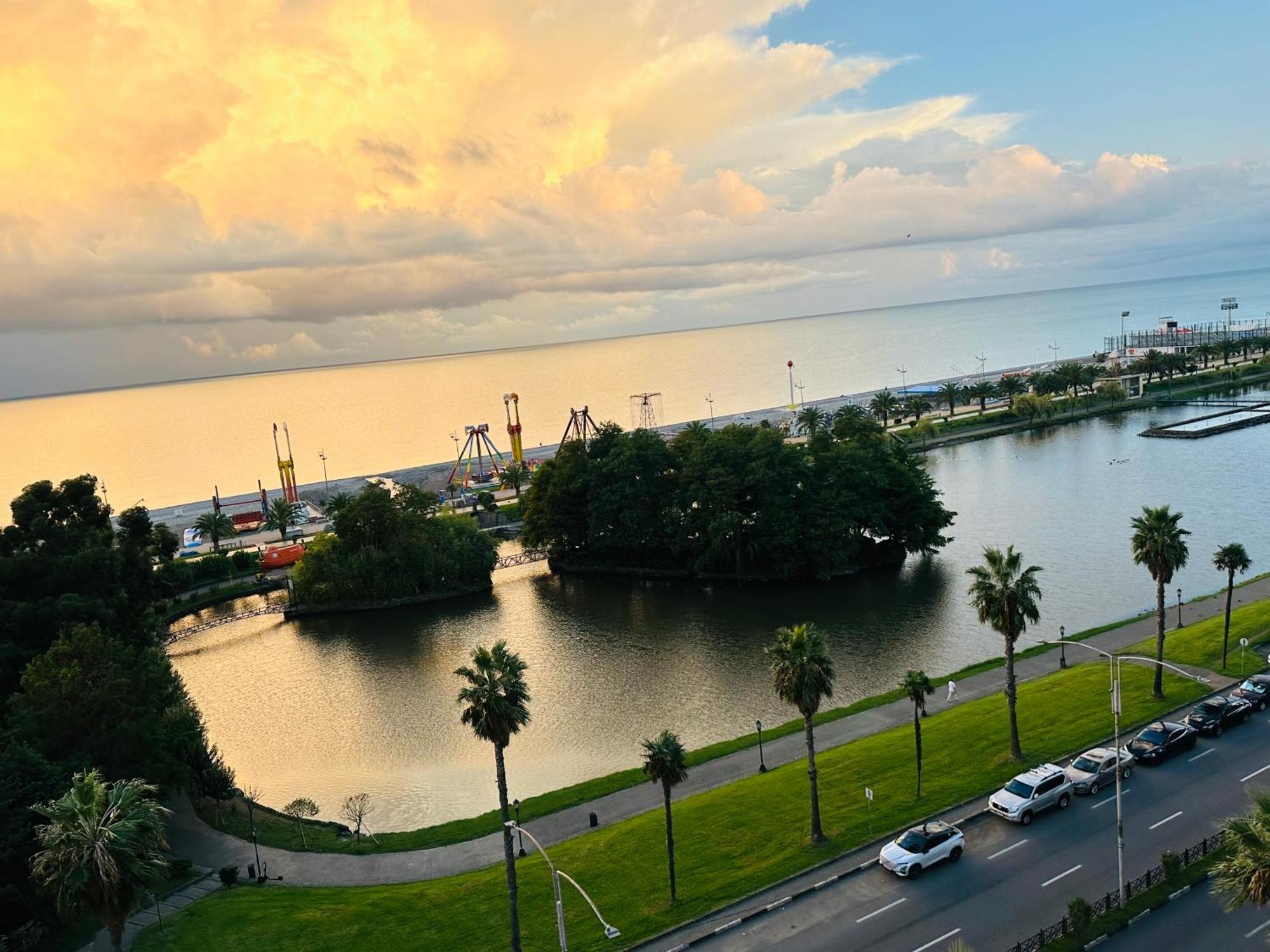 Dream View In Orbi City In Batumi Exterior photo